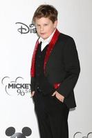 6 de outubro de los angeles - maxwell simkins na 90ª gravação espetacular do mickey no shrine auditium em 6 de outubro de 2018 em los angeles, ca foto