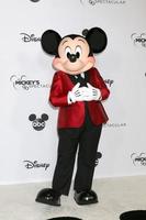 6 de outubro de los angeles - mickey mouse na 90ª gravação espetacular do mickey no auditório do santuário em 6 de outubro de 2018 em los angeles, ca foto