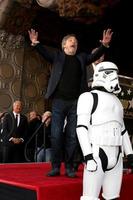 8 de março de los angeles - mark hamill na cerimônia da estrela mark hamill na calçada da fama de hollywood em 8 de março de 2018 em los angeles, ca foto