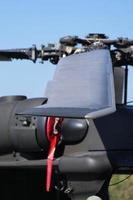 close-up de uma lâmina de rotor de helicóptero foto