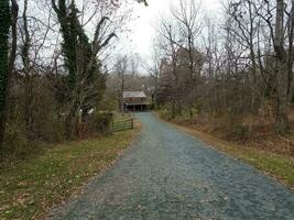 cascalho ou estrada de pedra para casa ou casa foto