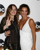 los angeles 6 de agosto - willow anwar, gabrielle anwar na festa abc tca summer 2017 no beverly hilton hotel em 6 de agosto de 2017 em beverly hills, ca foto