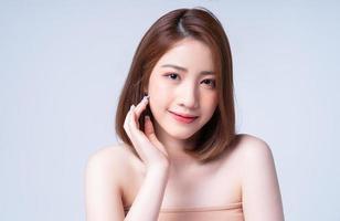 imagem de beleza de jovem asiática com pele perfeita foto