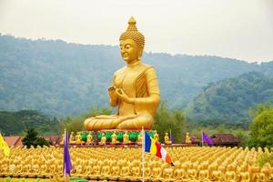 estátua de Buda de ouro