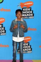 los angeles mar 24 - miles brown no 2018 kid s choice awards no fórum em 24 de março de 2018 em inglewood, ca foto