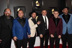 los angeles 26 de janeiro - trio c4, luis enrique no 62º grammy awards no centro de grampos em 26 de janeiro de 2020 em los angeles, ca foto