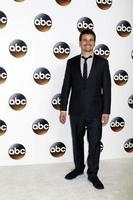 los angeles - 6 de agosto jason ritter na festa abc tca summer 2017 no beverly hilton hotel em 6 de agosto de 2017 em beverly hills, ca foto