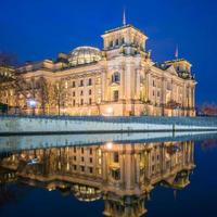 Reichstag de Berlim e paul-löbe haus foto