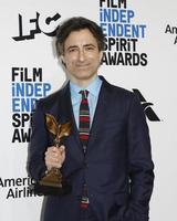 los angeles 8 de fevereiro - bong joon ho no 2020 cinema independente spirit awards na praia em 8 de fevereiro de 2020 em santa monica, ca foto