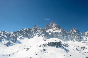 majestosos picos de montanha nos Alpes