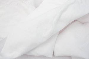 fralda de pano branca para bebês que é macia e suave na pele do bebê, para fundo e texturas. foto