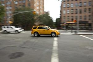 táxi de Nova York turva foto