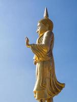 Buda em pé, bangkok, tailândia
