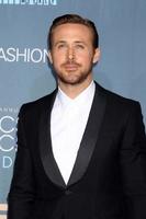 los angeles, 11 de dezembro - ryan gosling no 22º prêmio anual de escolha da crítica no barker hanger em 11 de dezembro de 2016 em santa monica, ca foto