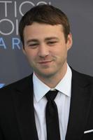 los angeles, 17 de janeiro - emory cohen no 21º prêmio anual de escolha da crítica no barker hanger em 17 de janeiro de 2016 em santa monica, ca foto