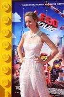 los angeles, 1 de fevereiro - brie larson na estréia do filme lego no village theater em 1 de fevereiro de 2014 em westwood, ca foto