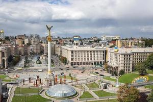 Maidan Nezalezhnosti em Kiev, Ucrânia foto