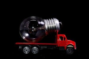 lâmpada de caminhão vermelho foto