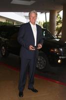 los angeles, 24 de julho - bruce boxleitner chega ao evento hallmark channel summer tca no beverly hilton hotel em 24 de julho de 2013 em beverly hills, ca foto