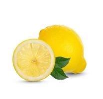 limão fresco com folhas isoladas no fundo branco foto