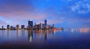 cena noturna de miami foto