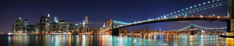 panorama da ponte do brooklyn em nova york manhattan foto