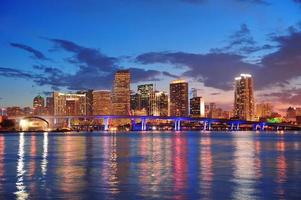 cena noturna de miami foto