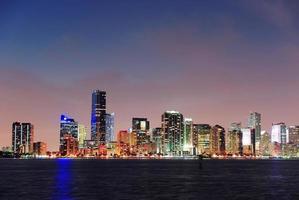 cena noturna de miami foto