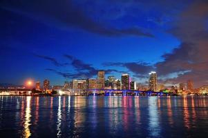 cena noturna de miami foto