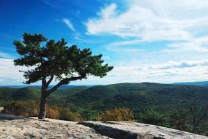 panorama de vista de pico de montanha de outono foto