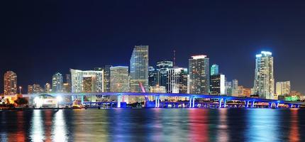 cena noturna de miami foto