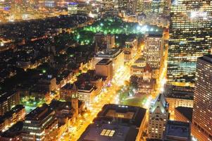 noite urbana da cidade foto