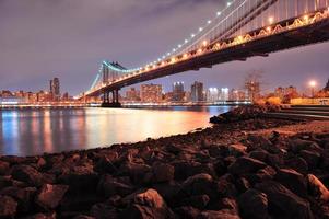 vista da ponte de manhattan foto