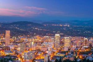 cidade de portland city skyline paisagem urbana de oregon, nos eua foto