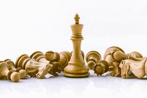 conceito de xadrez salve o rei e salve a estratégia. foto
