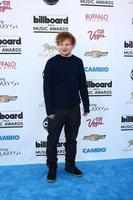 los angeles, 19 de maio - ed sheeran chega ao billboard music awards 2013 no mgm grand garden arena em 19 de maio de 2013 em las vegas, nv foto