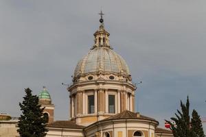 grande igreja no centro de roma, itália. foto