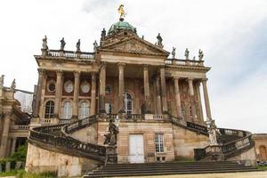 um dos edifícios universitários de potsdam foto