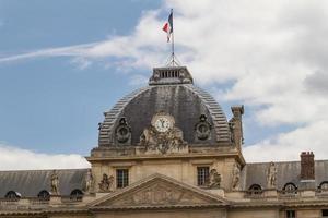 edifício histórico em paris frança foto