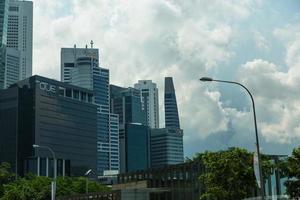 edifícios no horizonte de singapura foto