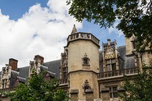 edifício histórico em paris frança foto