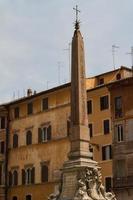 Roma, Itália. detalhes arquitetônicos típicos da cidade velha foto