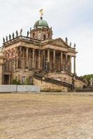 um dos edifícios universitários de potsdam foto