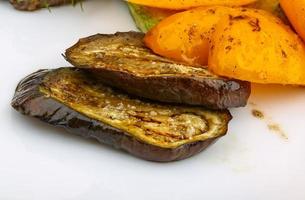 bife de vitela grelhado foto