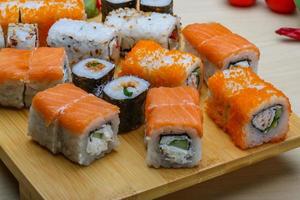 conjunto de sushi do japão foto