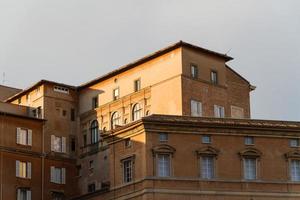 edifícios no Vaticano, a Santa Sé em Roma, Itália. parte da basílica de são pedro. foto