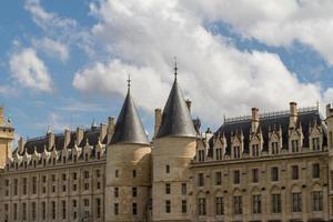 edifício histórico em paris frança foto