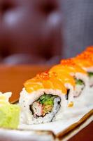 seleção de variedade de combinação de escolha de sushi fresco
