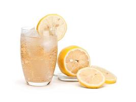 copo de limonada gelada foto