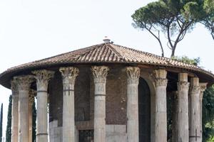 roma - templo vesta foto